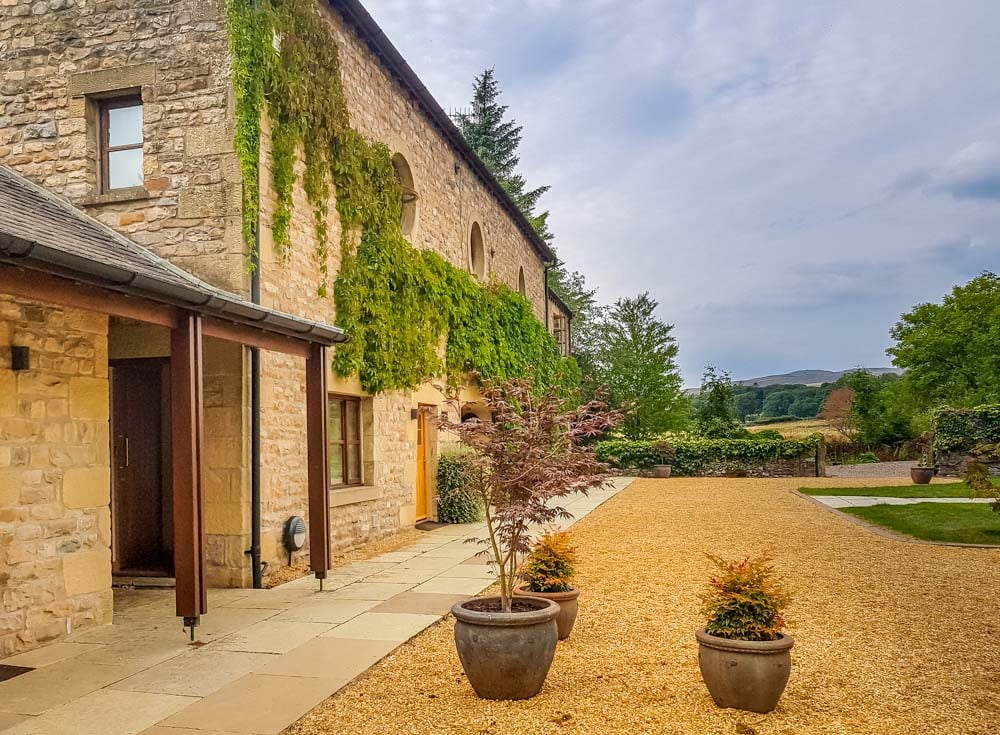 Hipping hall courtyard