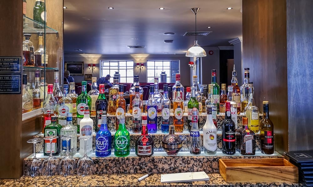 hotel bar