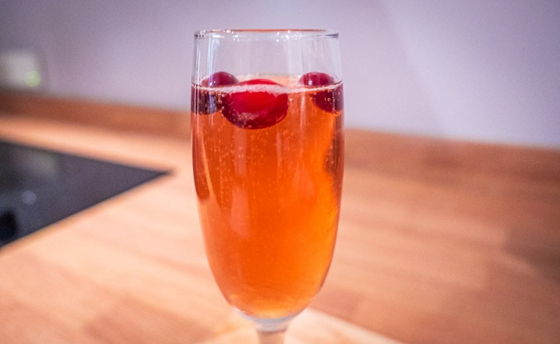 a-christmas-festive-fizz-cocktail-recipe-baldhiker