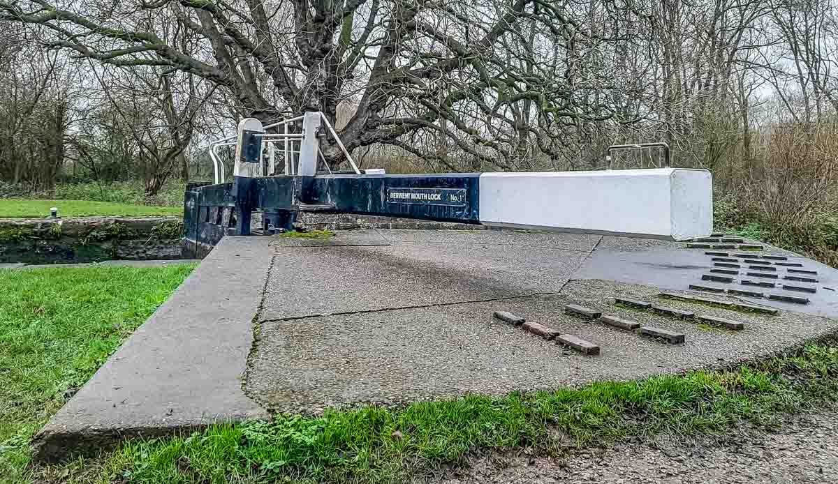 derwent mouth locks