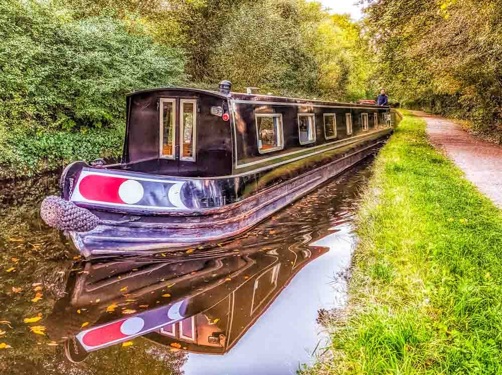narrowboat