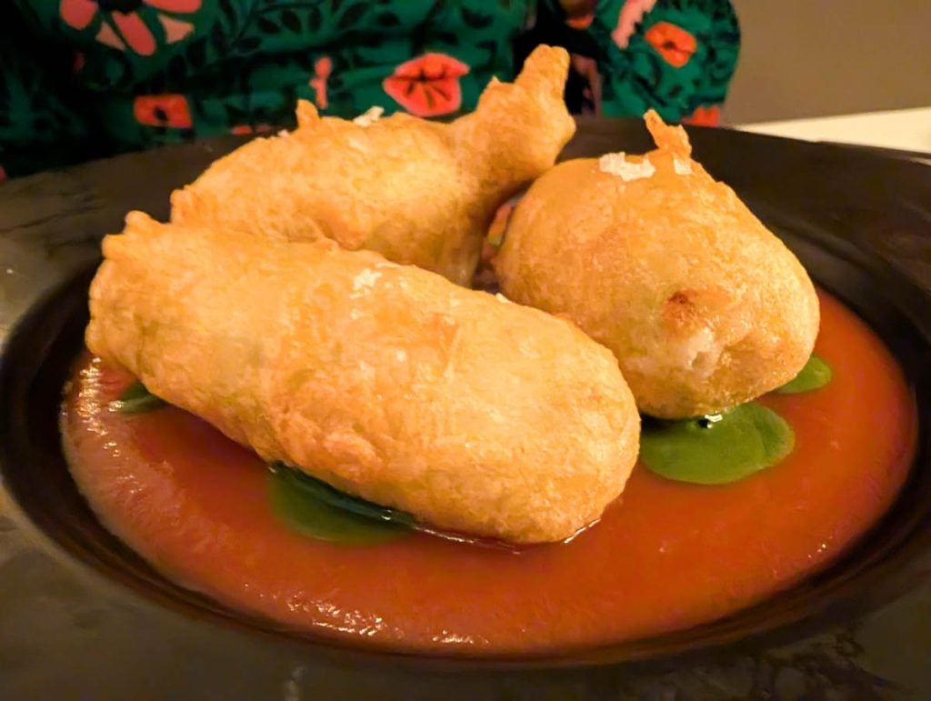 Fried courgette flowers