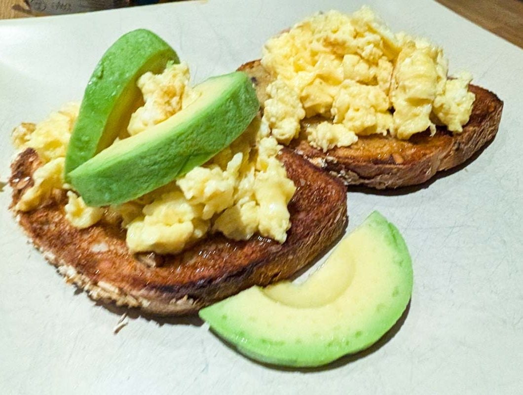 The Trailblazer's Breakfast: The Perfect Pre-Hike Scrambled Eggs & Avocado Toast