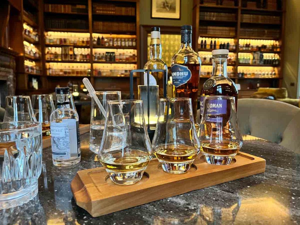 whisky tasting options at SCHLOSS Roxburghe
