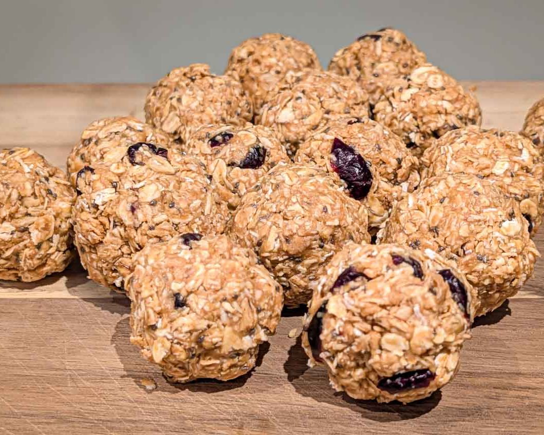 Classic Peanut Butter & Oat Energy Bites