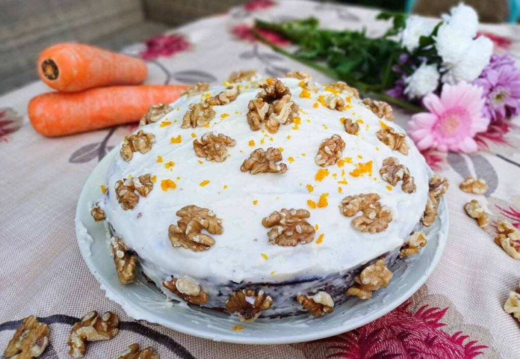 baldhiker carrot cake