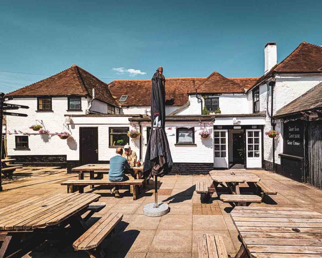 courtyard of The New Inn in Amesbury