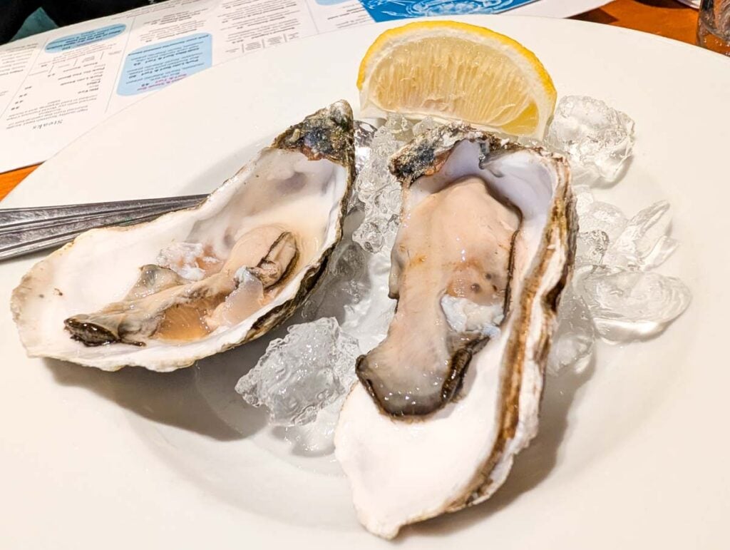 complimentary oysters at Mussel and steak in Edinburgh