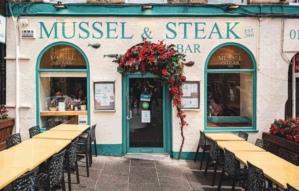 outside mussel and steak edinburgh