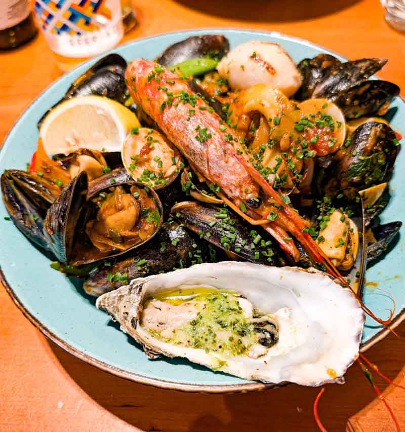 seafood platter at mussel and steak in edinburgh