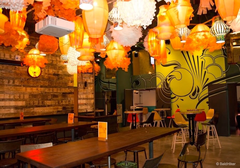 bar area Generator Hostel Barcelona