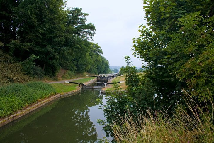 Wiltshire - Walking Along The Kennet and Avon Canal