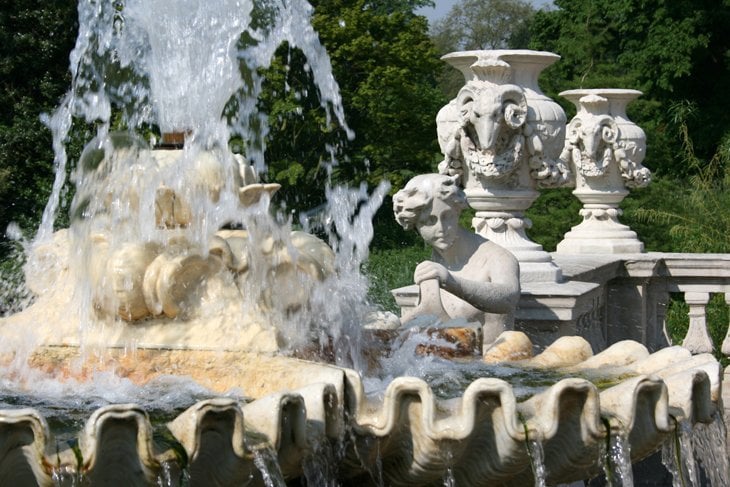 fountain at Hyde Park in London
