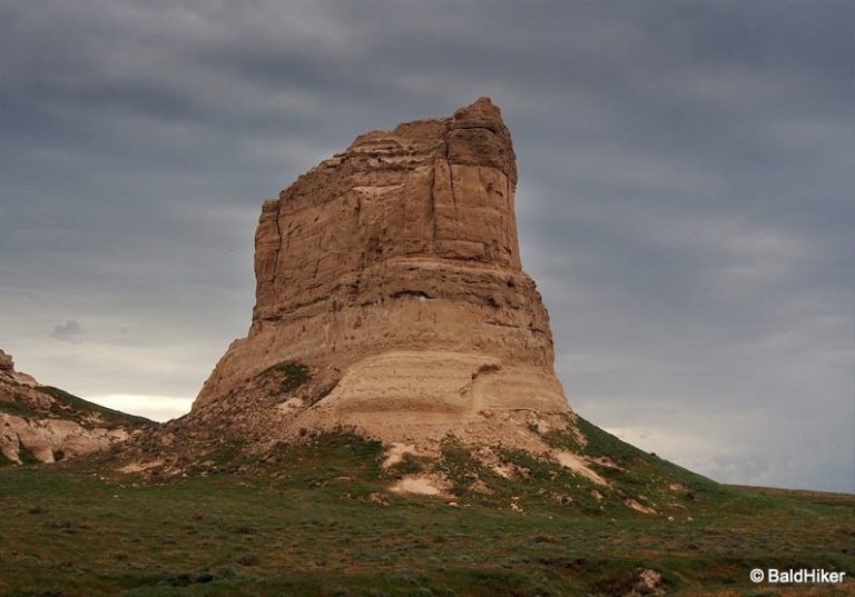 Courthouse & Jail Rocks, NE An Oregon Trail Landmark Guide