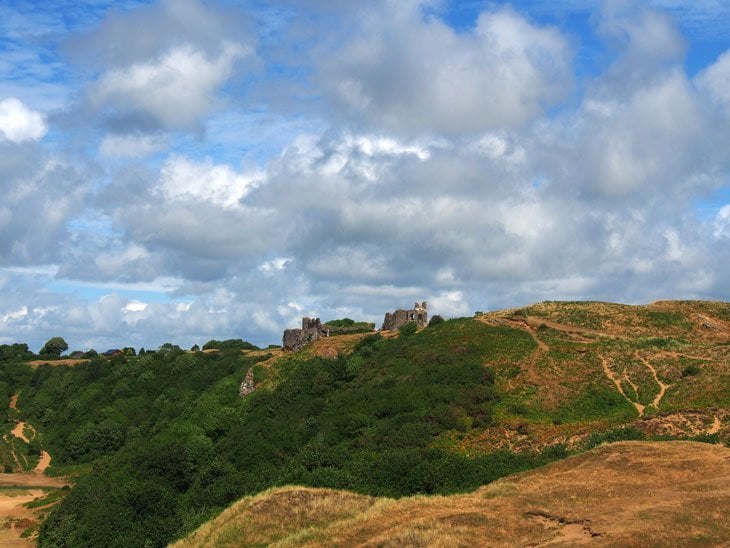 Pennard Castle Three Cliffs Bay