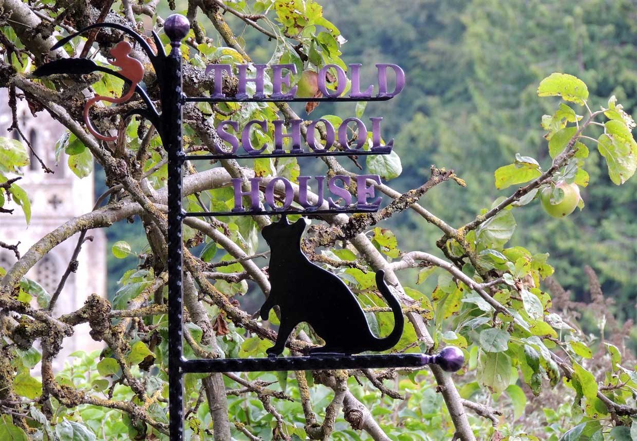 Pic 6 Teffont house sign- wiltshire