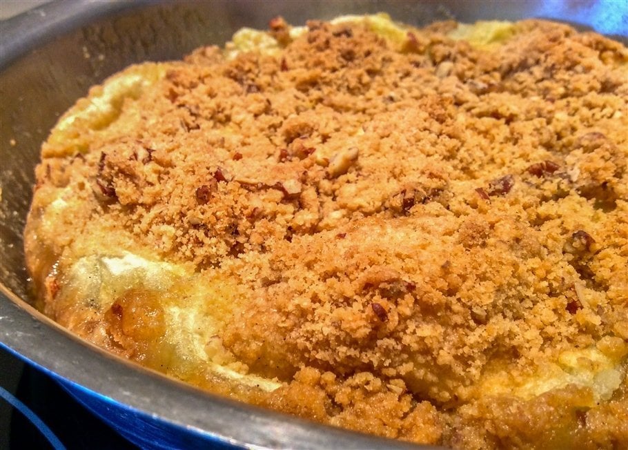 apple crumble with prosecco