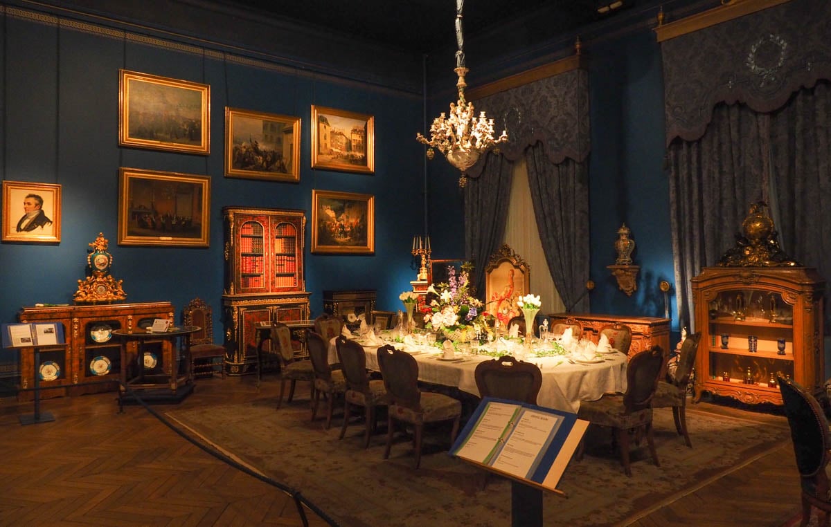 mock dining room exhibit