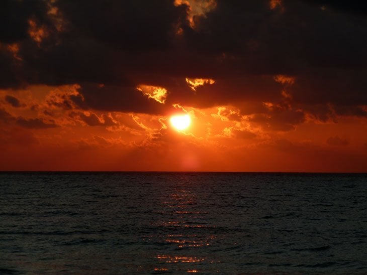 sunrise in mexico from the beach