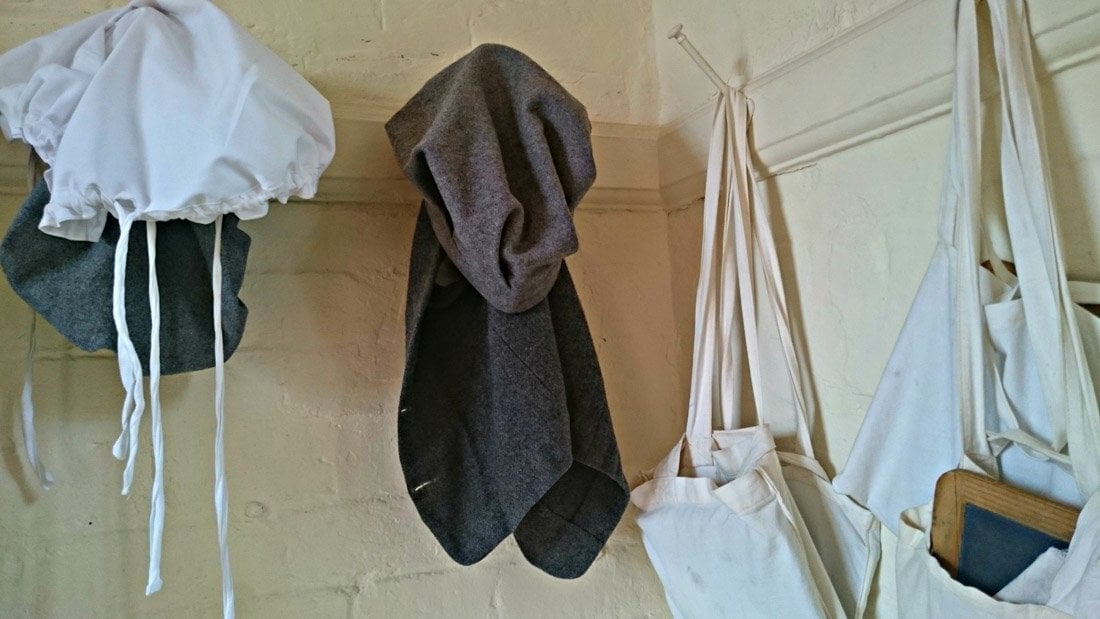 victorian hats and bonnets