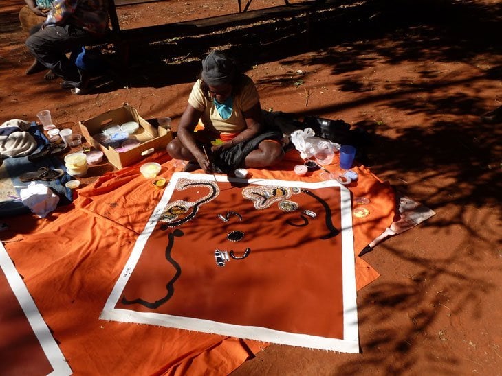 uluru01-071 aboriginal artist